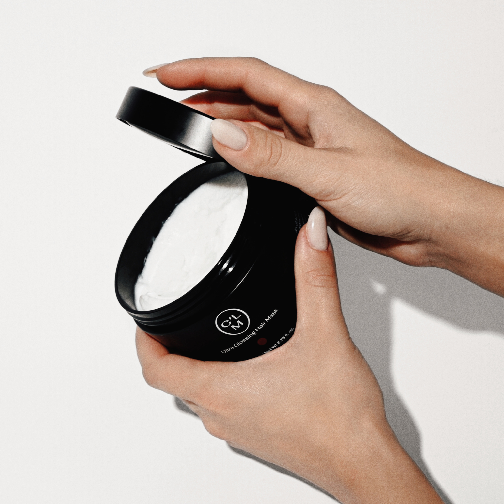 Maitinamoji žvilgesio suteikianti plaukų kaukė 200ml