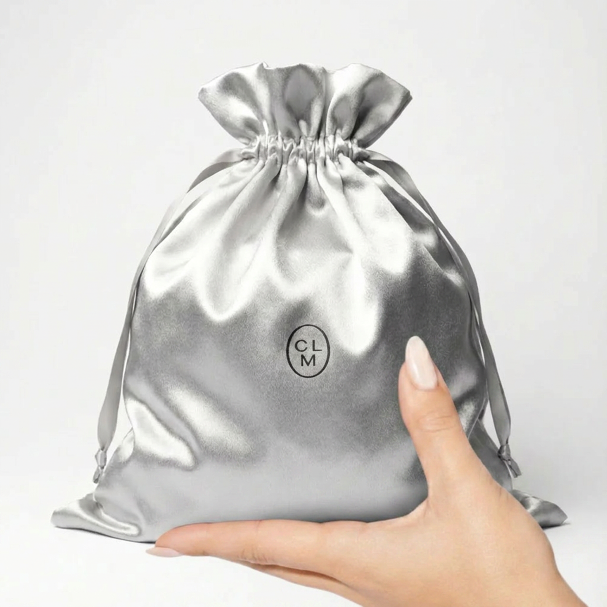 CLM Beauty bag silver