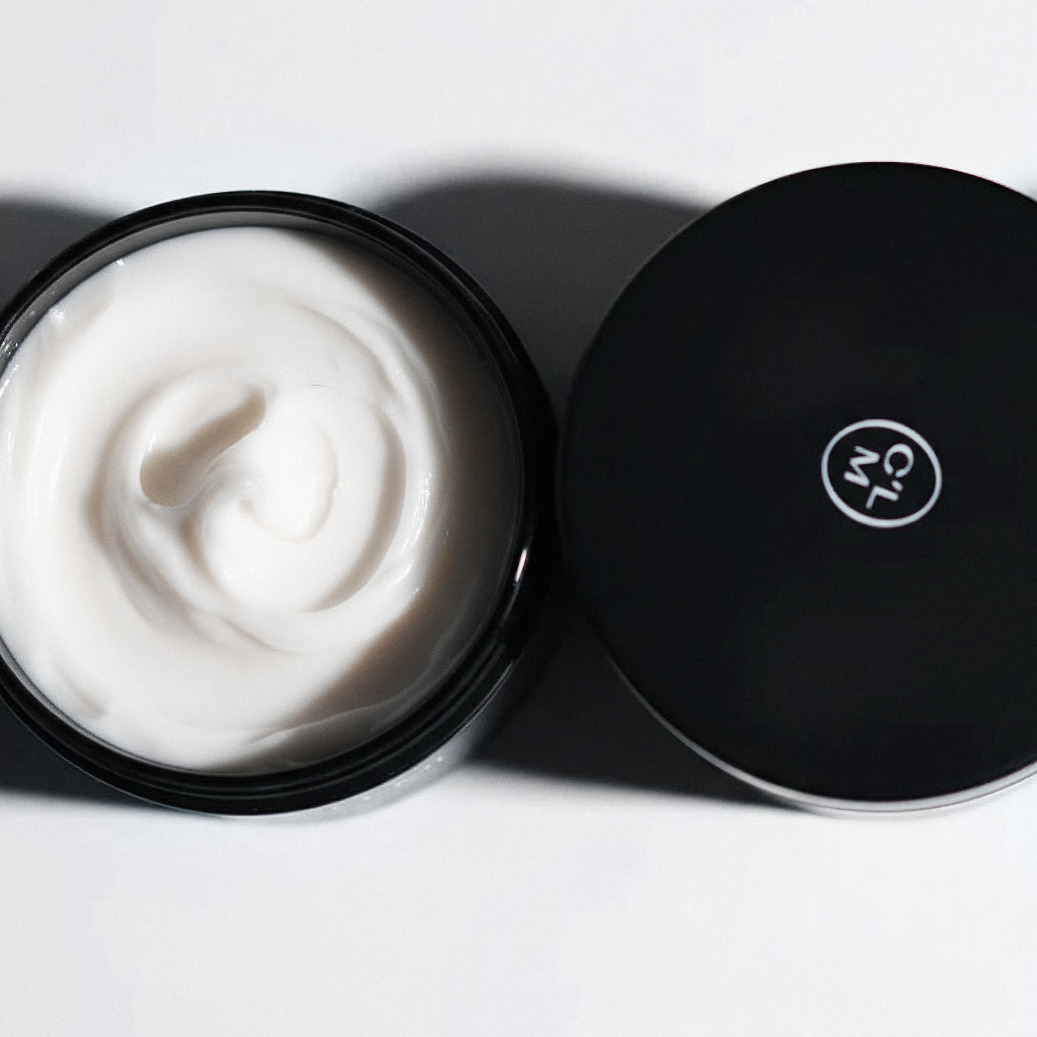 Atstatomoji plaukų kaukė su hidrolizuotu keratinu ir avokado aliejumi